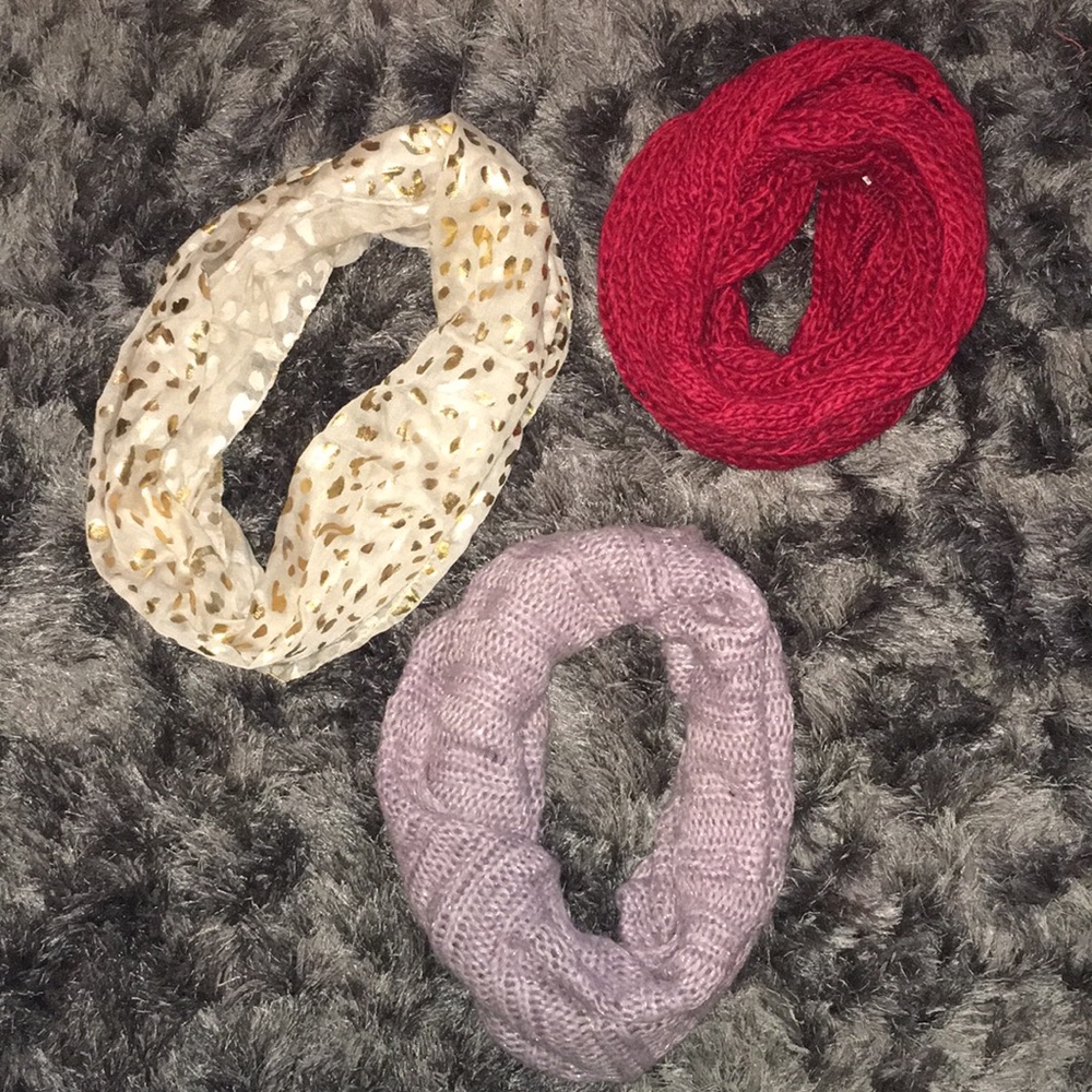 3 Infinity scarves